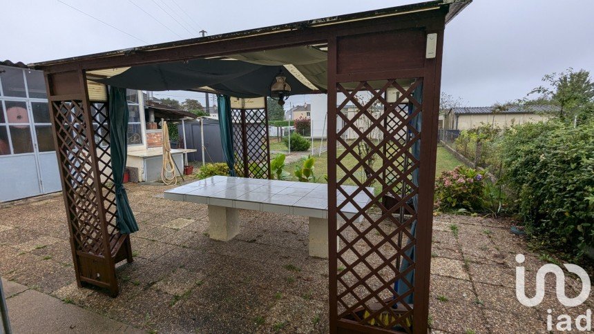 Traditional house 4 rooms of 80 m² in Aubigny-sur-Nère (18700)