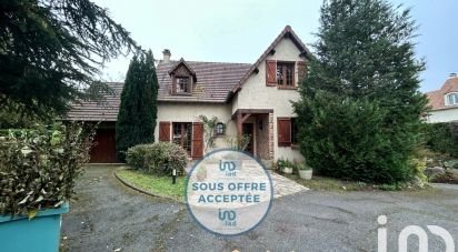 House 7 rooms of 115 m² in Fontenay-Mauvoisin (78200)