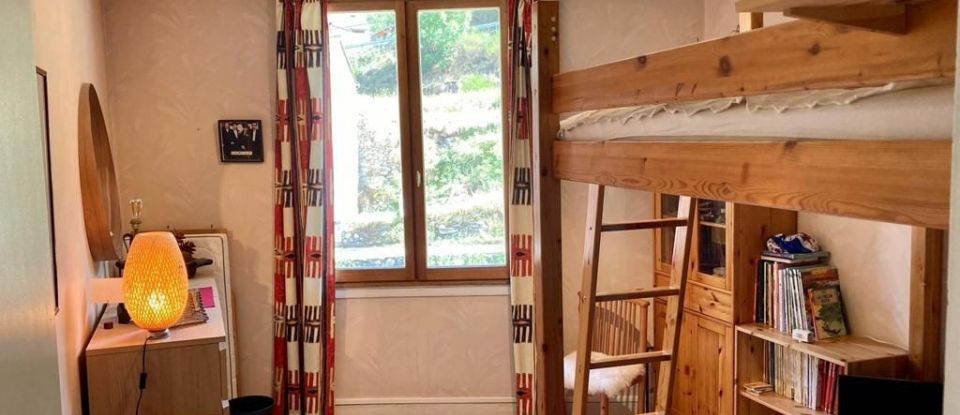 Maison 6 pièces de 170 m² à Mérens-les-Vals (09110)