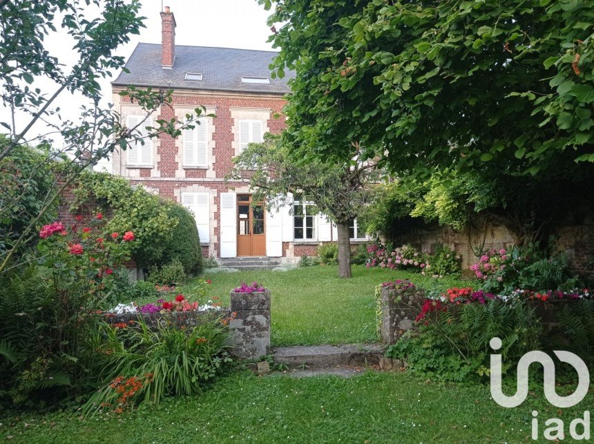 Traditional house 12 rooms of 222 m² in Noyon (60400)