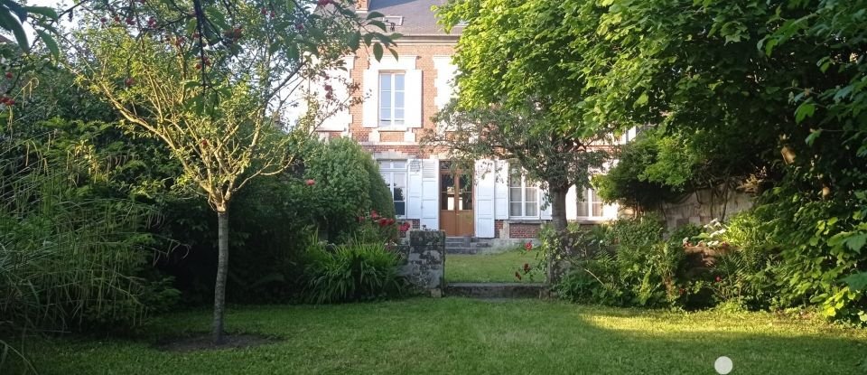 Traditional house 12 rooms of 222 m² in Noyon (60400)