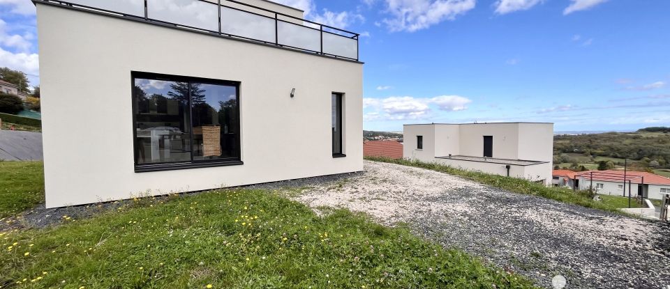 Maison traditionnelle 4 pièces de 108 m² à Châtel-Guyon (63140)