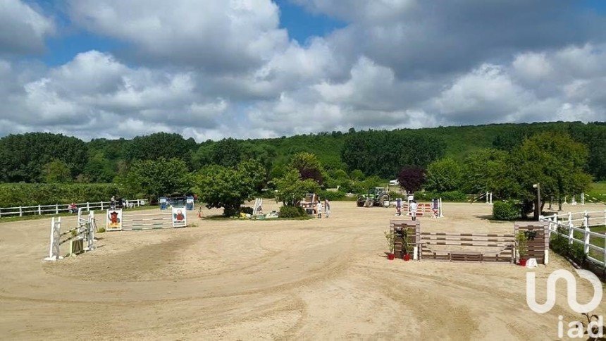 Equestrian facility 5 rooms of 140 m² in Bouafles (27700)