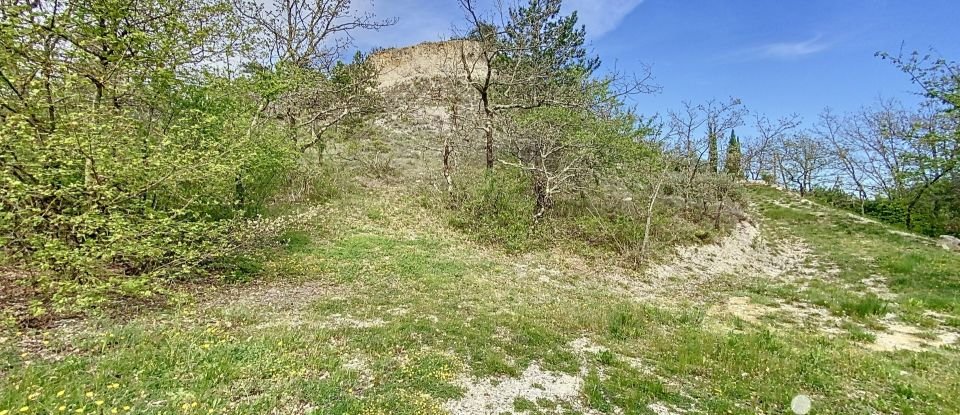 Mas 5 pièces de 110 m² à La Roche-sur-Grane (26400)