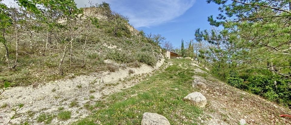 Mas 5 pièces de 110 m² à La Roche-sur-Grane (26400)