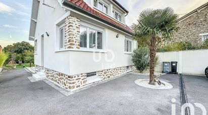 House 4 rooms of 112 m² in Pringy (77310)