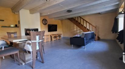 House 4 rooms of 130 m² in Saint-Germain-de-Longue-Chaume (79200)