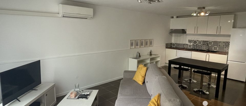 Appartement 4 pièces de 74 m² à Avignon (84000)