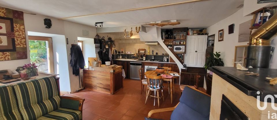 Village house 5 rooms of 74 m² in Bellecombe-Tarendol (26110)