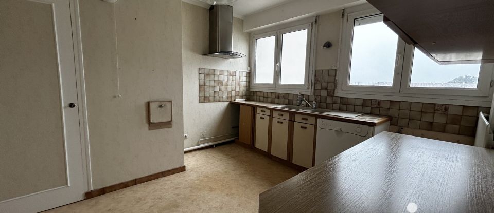 Apartment 4 rooms of 80 m² in Le Mans (72000)