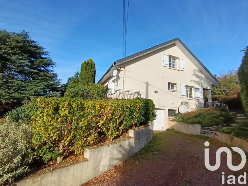 Maison 7 pièces de 181 m² à Thouars (79100)