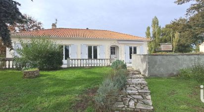 Traditional house 5 rooms of 132 m² in La Peyratte (79200)