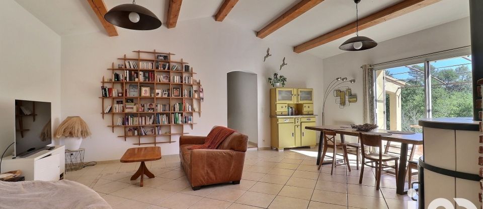 Traditional house 4 rooms of 140 m² in Saint-Maximin-la-Sainte-Baume (83470)