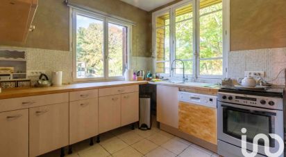 House 8 rooms of 175 m² in Vaux-sur-Seine (78740)