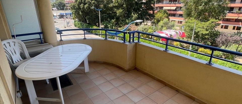 Apartment 2 rooms of 37 m² in Cavalaire-sur-Mer (83240)