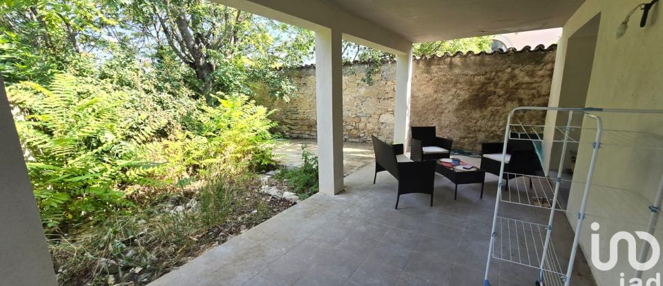 House 5 rooms of 106 m² in Carpentras (84200)