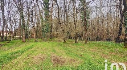 Terrain de 2 326 m² à Marigny-Chemereau (86370)