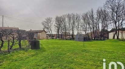 Terrain de 2 326 m² à Marigny-Chemereau (86370)