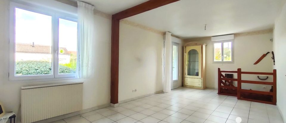 Maison 4 pièces de 70 m² à Courgenay (89190)