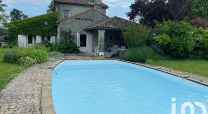 House 10 rooms of 292 m² in Germignac (17520)