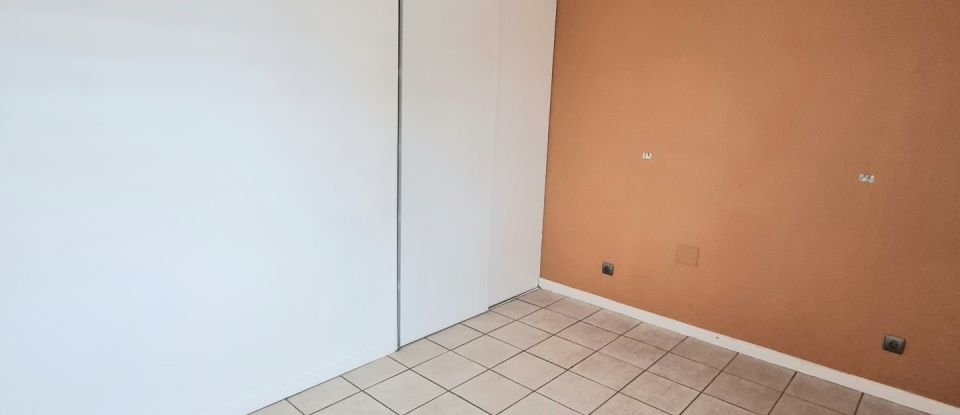 House 4 rooms of 80 m² in Saint-Vincent-Sterlanges (85110)