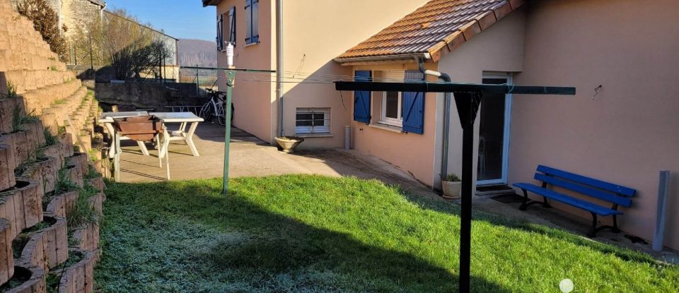 Maison 6 pièces de 142 m² à Ugny-sur-Meuse (55140)