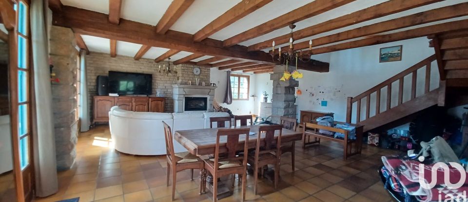 Maison de campagne 5 pièces de 132 m² à Lizio (56460)