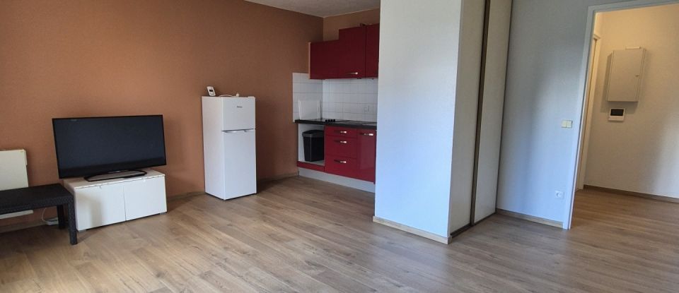 Studio 1 room of 30 m² in Saint-Julien-en-Genevois (74160)