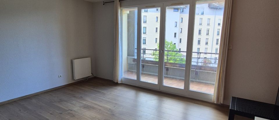 Studio 1 room of 30 m² in Saint-Julien-en-Genevois (74160)