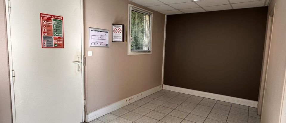 Business premises of 150 m² in Fresnes (94260)