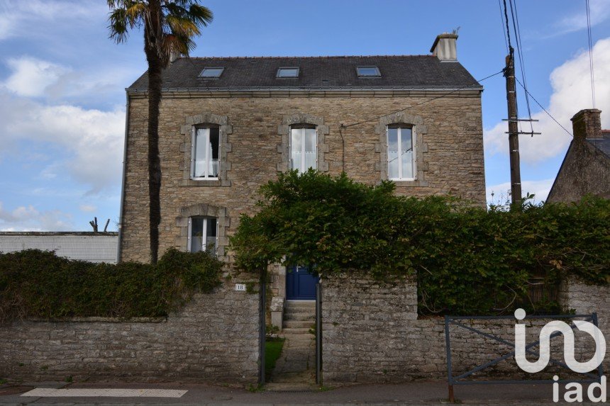 Maison de ville 8 pièces de 194 m² à Elven (56250)