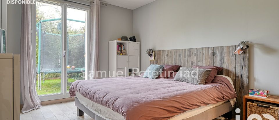 House 7 rooms of 163 m² in Montesson (78360)