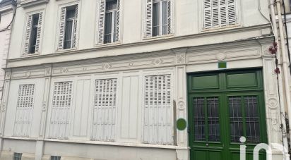 Building in Saint-Quentin (02100) of 335 m²