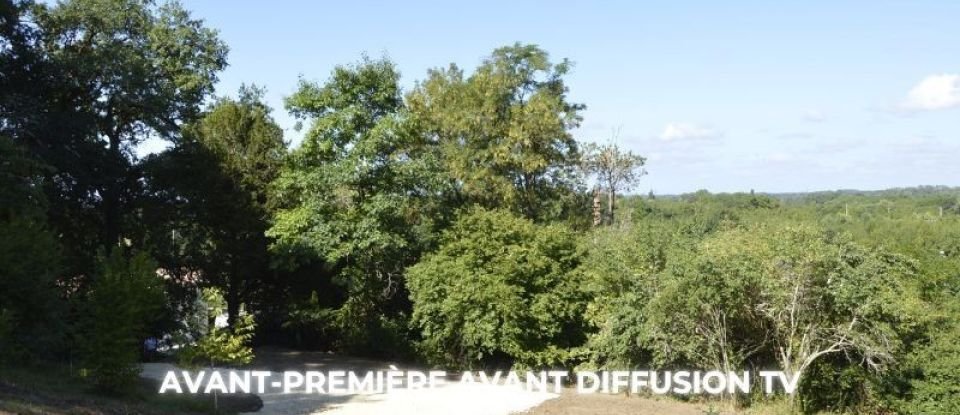 Terrain de 6 877 m² à Camblanes-et-Meynac (33360)