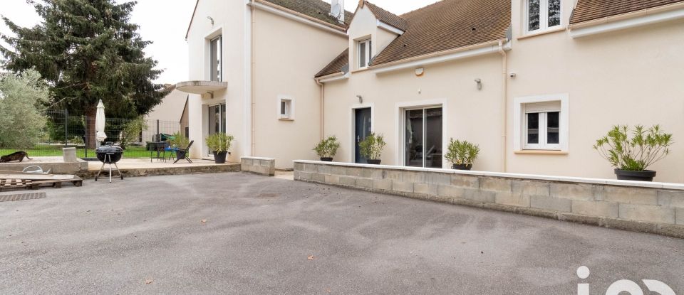 Maison 6 pièces de 185 m² à Orgerus (78910)