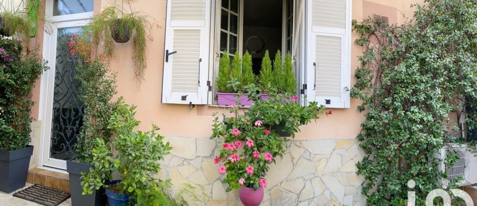 House 4 rooms of 126 m² in Nice (06100)