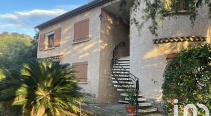 Traditional house 9 rooms of 192 m² in Six-Fours-les-Plages (83140)