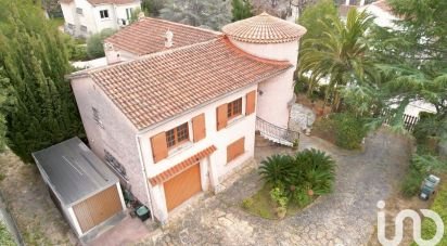 Maison traditionnelle 9 pièces de 192 m² à Six-Fours-les-Plages (83140)