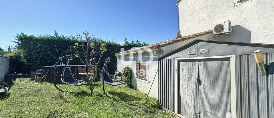 Traditional house 4 rooms of 88 m² in L'Isle-sur-la-Sorgue (84800)