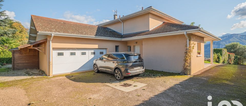 Maison 6 pièces de 165 m² à Saint-Jean-de-Moirans (38430)