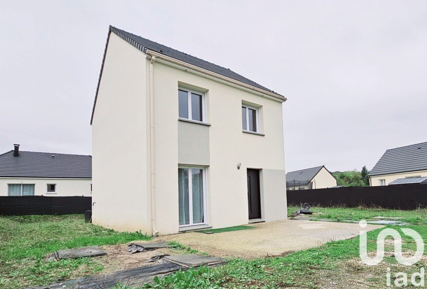 House 4 rooms of 80 m² in Sérifontaine (60590)