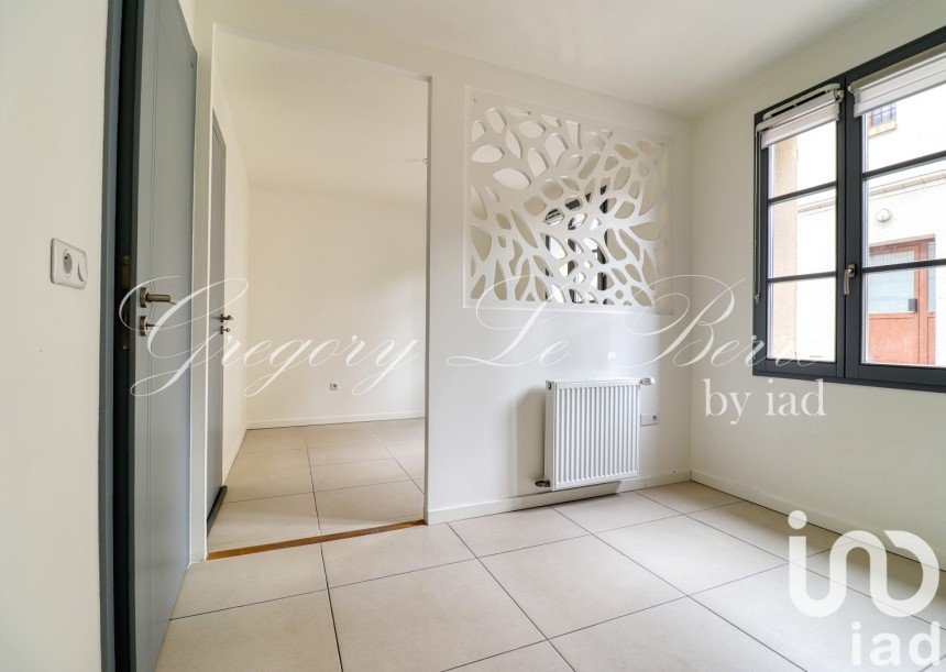 Apartment 1 room of 27 m² in Luzarches (95270)