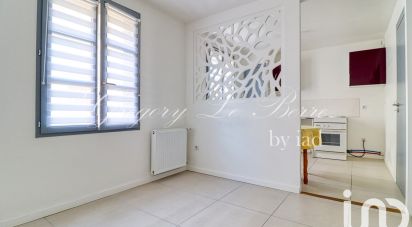 Apartment 1 room of 27 m² in Luzarches (95270)