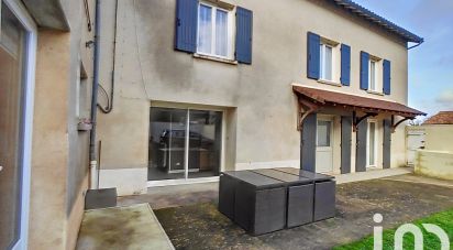 Maison traditionnelle 5 pièces de 199 m² à Avanton (86170)