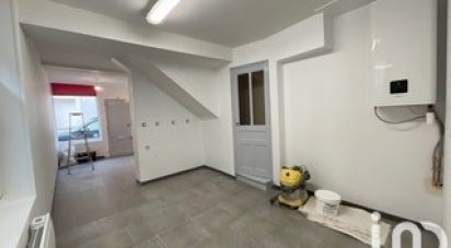 Immeuble de 60 m² à Saint-Julien-du-Sault (89330)