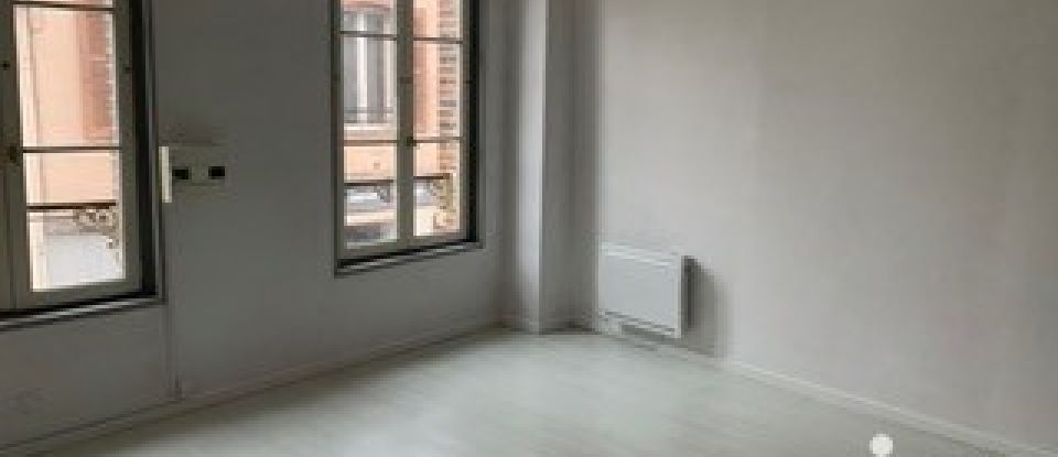 Immeuble de 60 m² à Saint-Julien-du-Sault (89330)