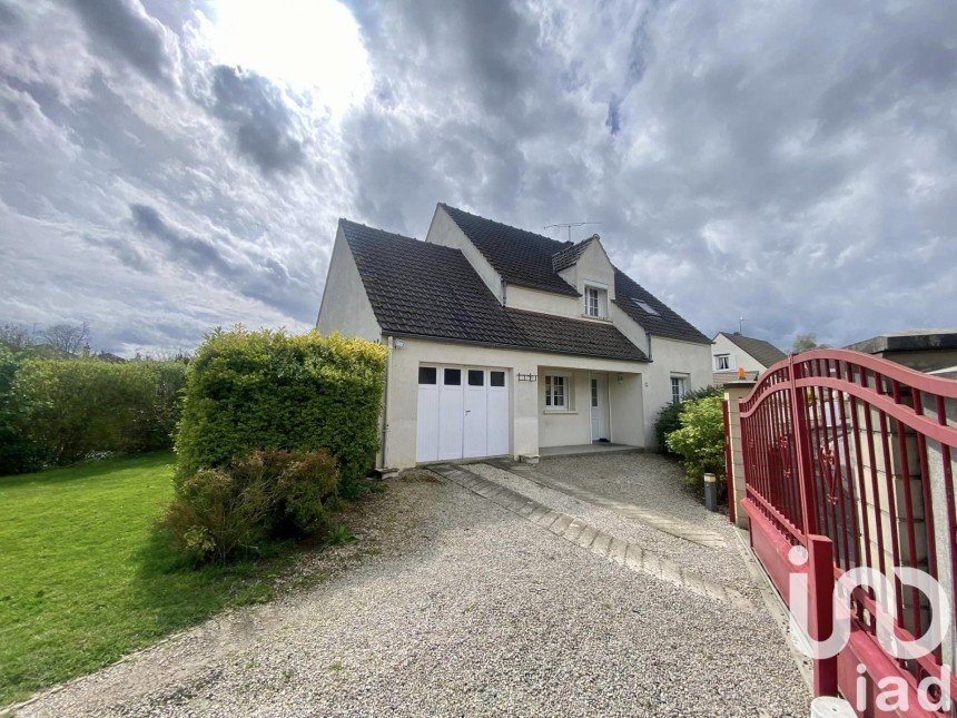 Traditional house 5 rooms of 119 m² in Billy-sur-Aisne (02200)