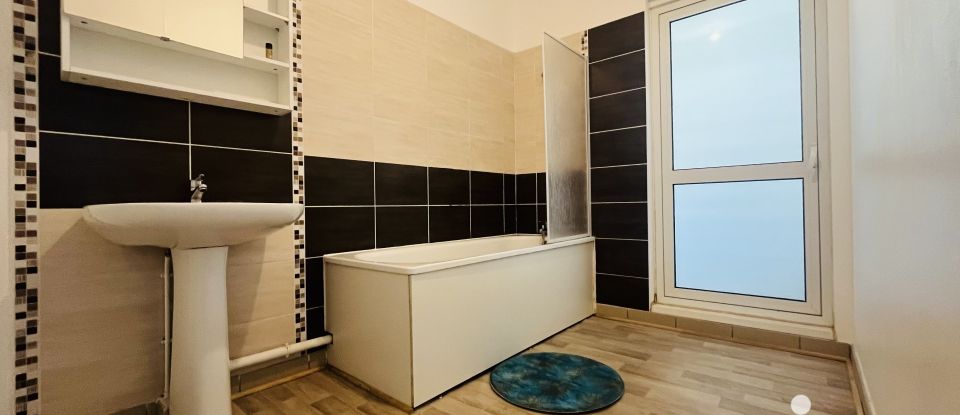 Appartement 3 pièces de 63 m² à L'Étang-Salé (97427)