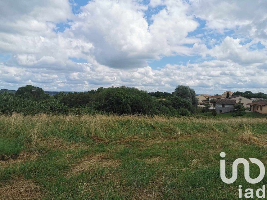 Land of 4,502 m² in Beauregard-de-Terrasson (24120)