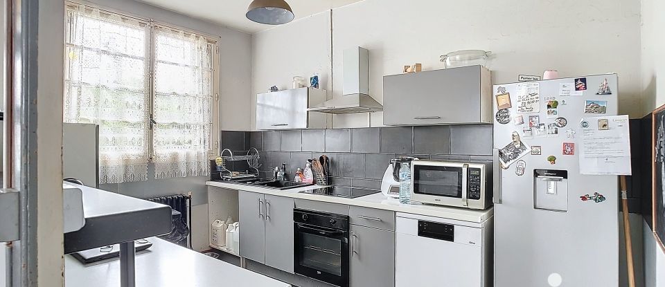 Maison 8 pièces de 206 m² à Vivonne (86370)